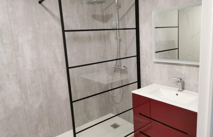 Réalisation d'une salle de bains par Ambiance Chauffage Plomberie, plombier à Aytré